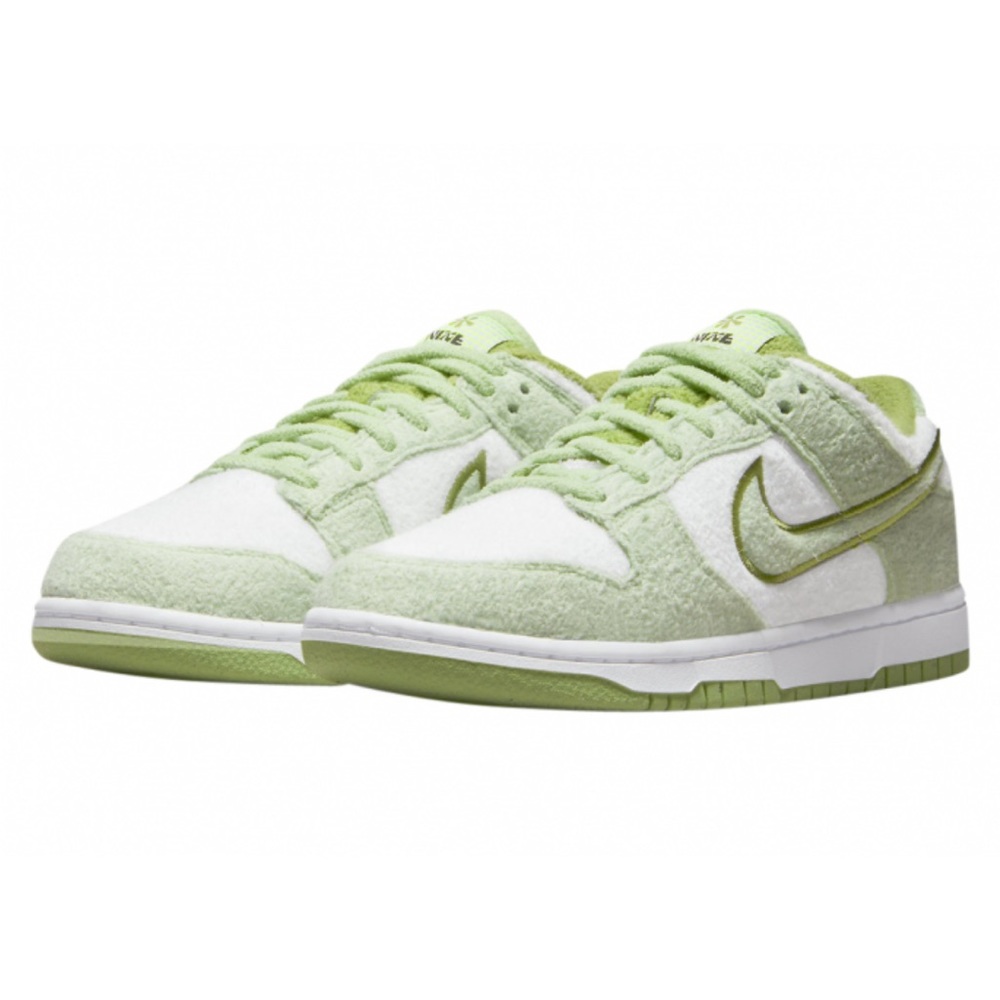 LIMITED EDITION Nike Dunk Low Fleece Green